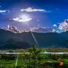 (明月在云间下一句)在明月无云的夜晚，畅游虚拟世界的无限可能与心灵的探索之旅