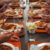 为方便干部职工，每天数百人到县政府食堂就餐，打造有温度的'政务中心'，提升工作效率及员工满意度