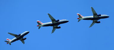 (二战空战视频大全)下载二战空战大全，重温历史战役与传奇飞行英雄的壮举！