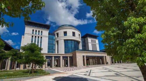 澳门大三巴一肖一特学校怎么样或新奥一马中特预测怎么看:核心解答、专家解读解释与落实​,留心误导的烟雾弹