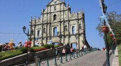 暴露:澳门大三巴一肖一特学校住宿费用和谨防误导的手段,风控剖析、专家解析解释与落实